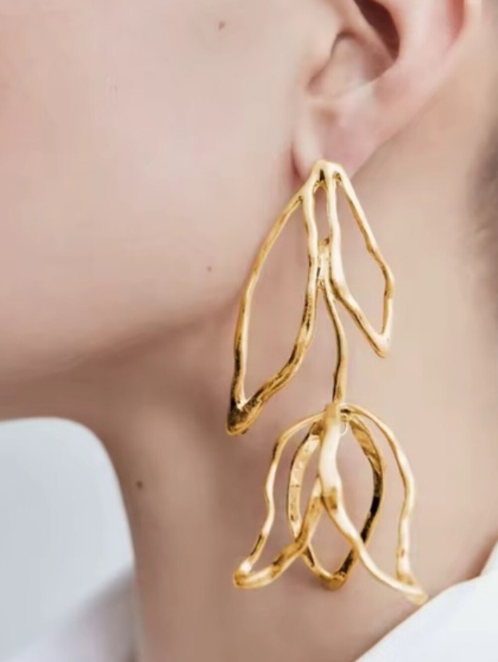 NEW! ZARA Statement Gold Tulip Dangle Drop Post Earrings - Women's Jewelry